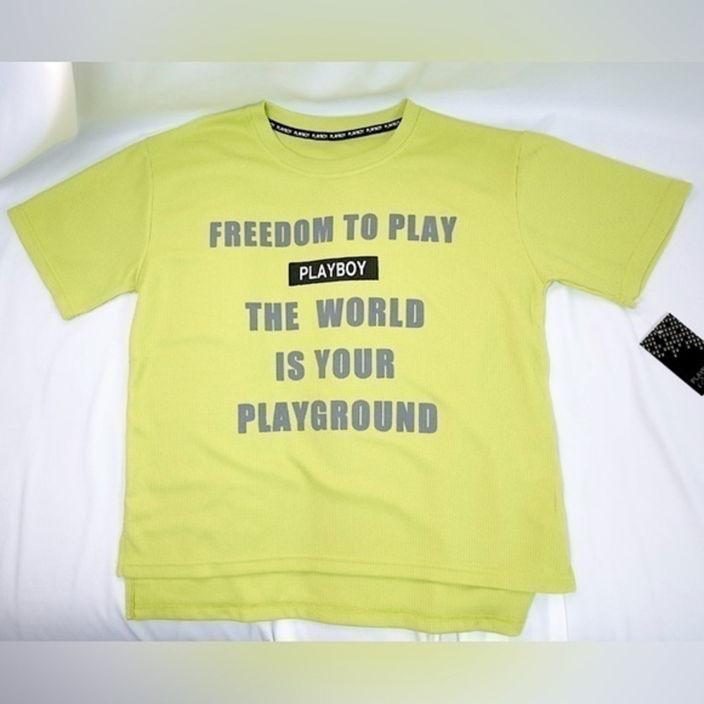 🅽🅴🆆 𝗥𝗔𝗥𝗘 𝐏𝐋𝐀𝐘𝐁𝐎𝐘 short sleeve men’s top, size Medium / Large